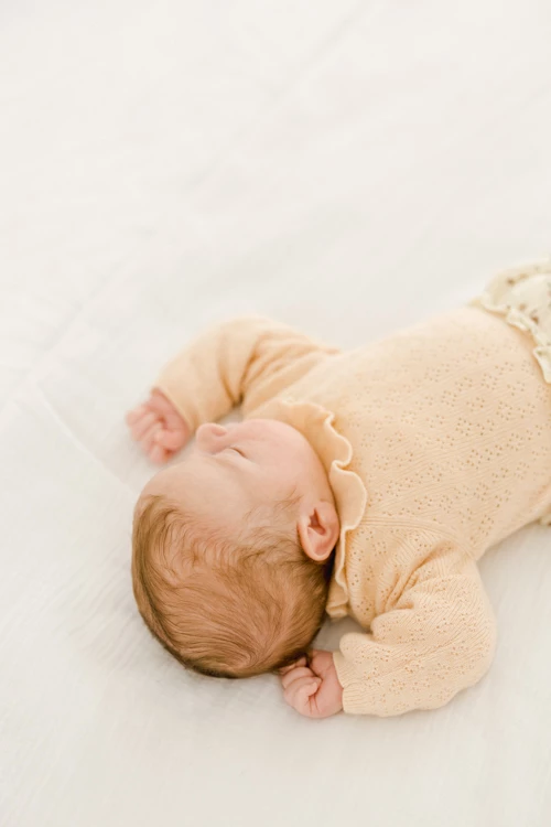 enfant gris marron bébé studio